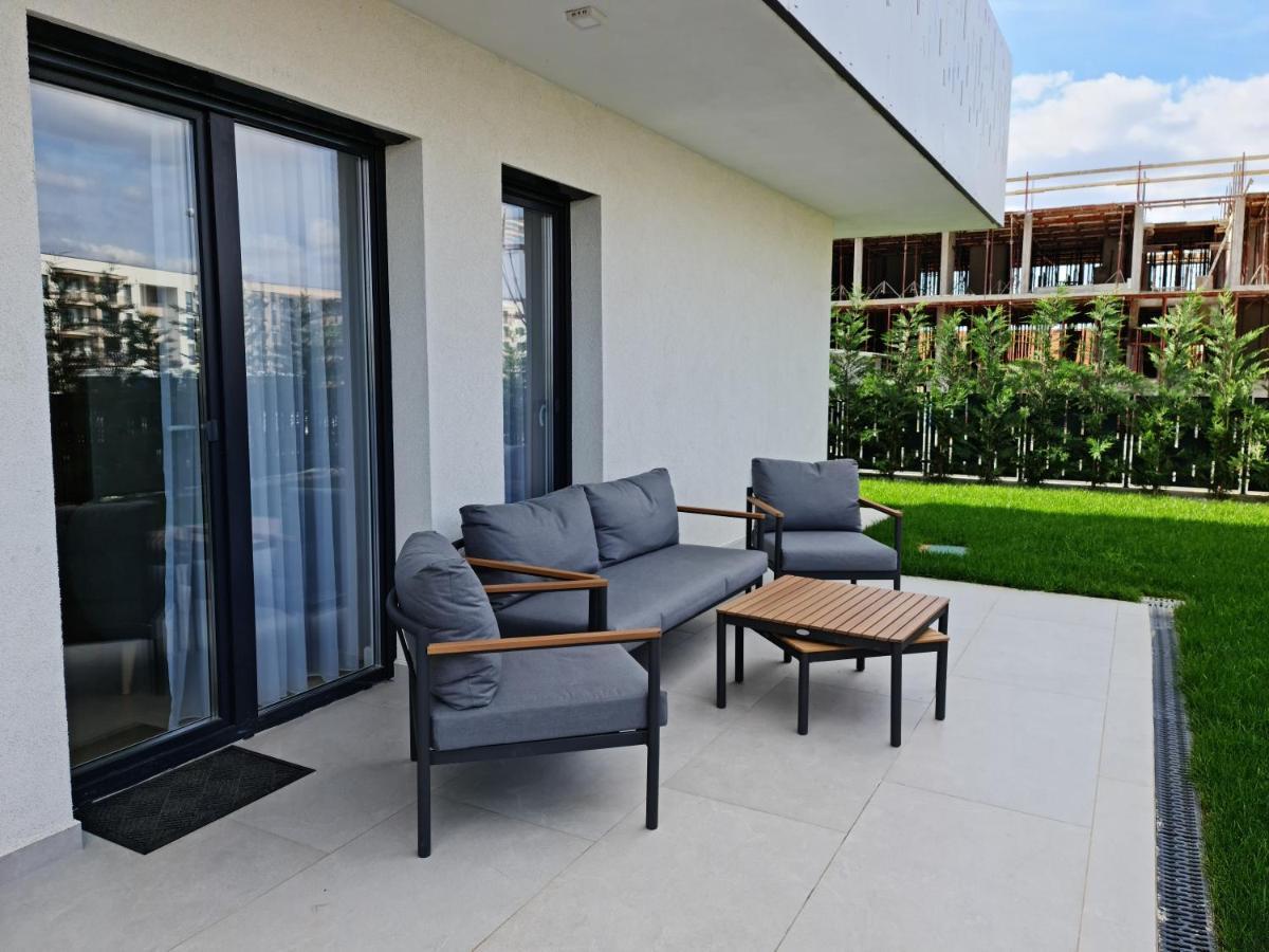 Sara Apartment Oradea Bagian luar foto